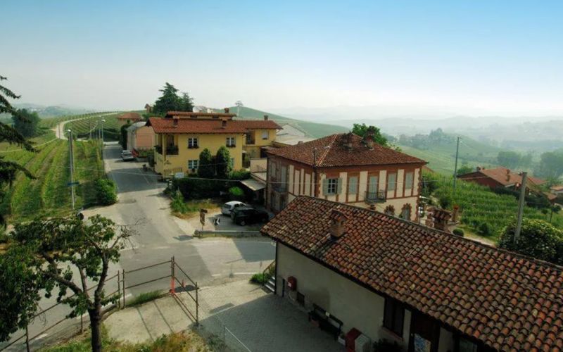 Esclusivo Tour nel Barolo con Partenza da Firenze