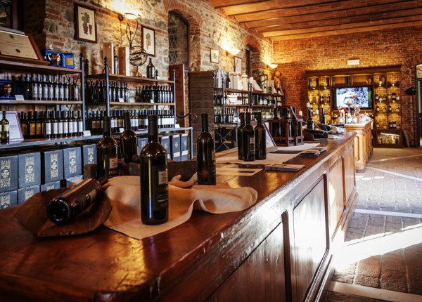 Esclusivo Tour nel Barolo con Partenza da Firenze